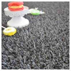 Gazon Synthétique Happy Party - Couleur Gris Foncé - Classé Feu - 20mm - 1m X 5m -Grasses Fleurs Soldes Boutique 645ce1cfd4b0f5.32291831