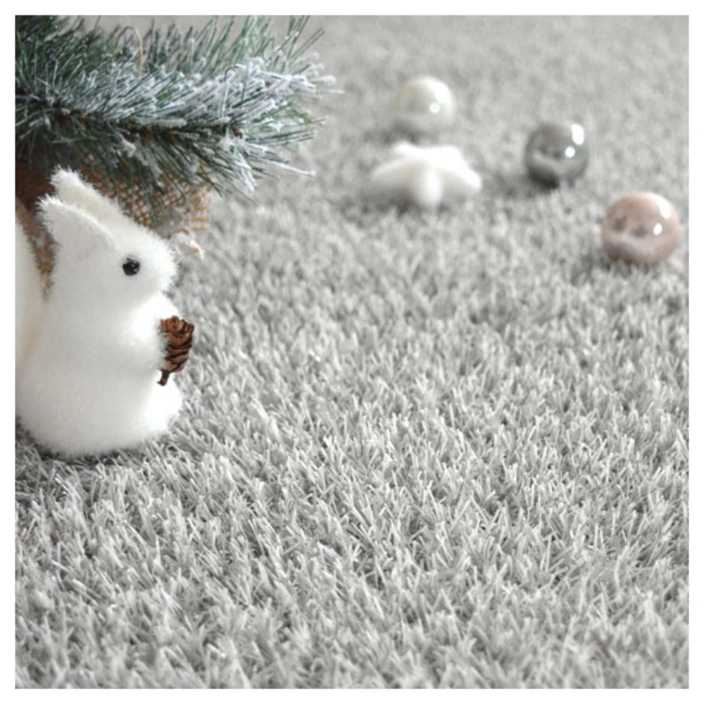 Gazon Synthétique Happy Party - Couleur Gris Clair - Classé Feu - 20mm - 2m X 10m 3 Gazon Synthétique Happy Party - Couleur Gris Clair - Classé Feu - 20mm - 2m X 10m