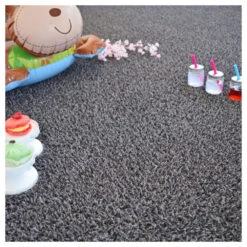 Gazon Synthétique Happy Party - Couleur Gris Foncé - Classé Feu - 20mm - 2m X 7m -Grasses Fleurs Soldes Boutique 645d645e816f72.86677055